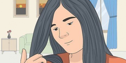 Tingere i capelli castano scuro o neri biondo platino o bianco