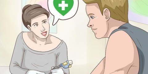 Fare la doccia con un nuovo tatuaggio
