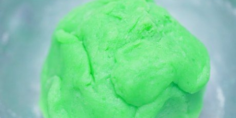 Rendere di nuovo liscio il play doh a secco
