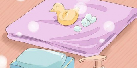 Fare il bagno a un bambino