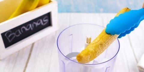 Preparare un frullato di banane