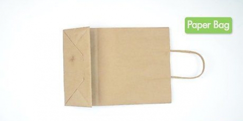 Copri un libro con un sacchetto di carta