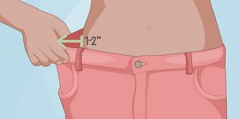 Aggiustare un paio di pantaloni
