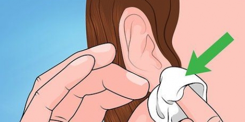 Aprendo di nuovo un foro parzialmente chiuso nell'orecchio