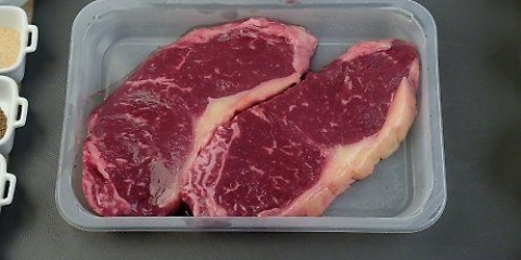 Applicare una marinata secca alla bistecca