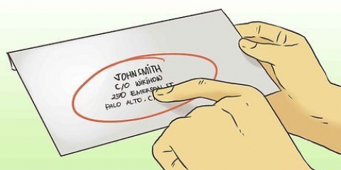 Indirizza una busta con l'indirizzo di qualcun altro
