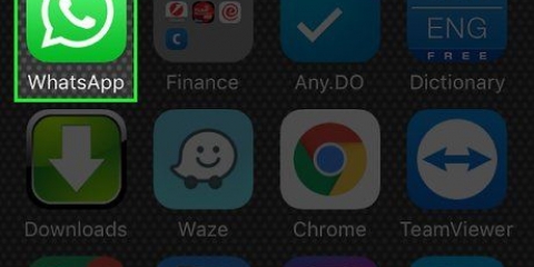 Invia una gif tramite whatsapp