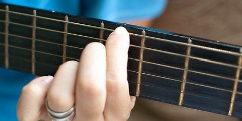 Accordare una chitarra