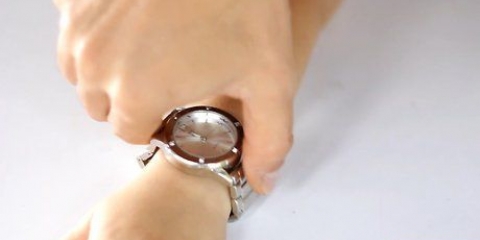 Regola un cinturino dell'orologio