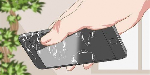Come riparare un iphone danneggiato dall'acqua