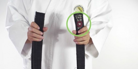 Legare una banda di jiu jitsu