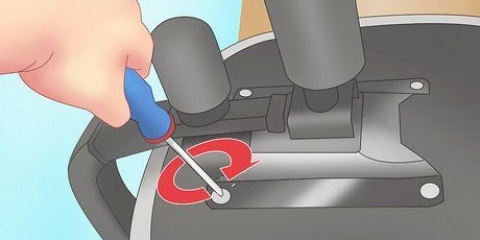 Ripara una sedia da ufficio che cigola