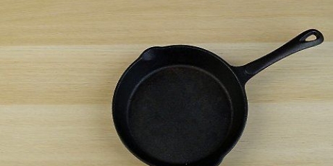 Cuocere una costata in padella