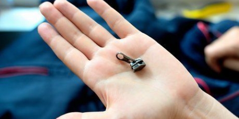 Riparare una cerniera il cui cursore si è staccato completamente