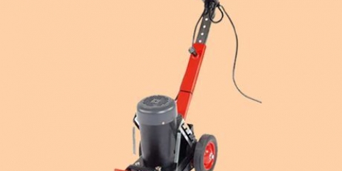 Rimozione di un pavimento in gomma