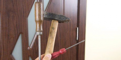 Rimozione di un perno di cerniera