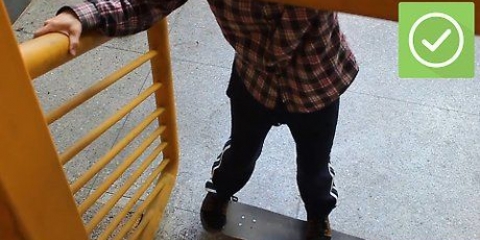 Fare una spinta su uno skateboard