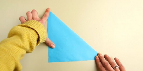 Realizzare un semplice fiore di loto con gli origami