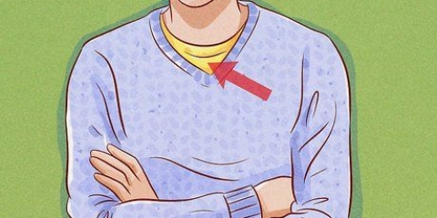 Indossare un maglione (per gli uomini)