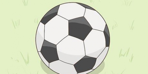 Sparare un pallone da calcio