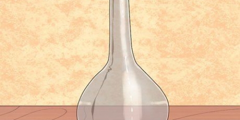 Fare un bong da una bottiglia di liquore