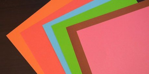Ripiegare semplici scatole di carta