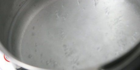 Cucinare i maccheroni al gomito