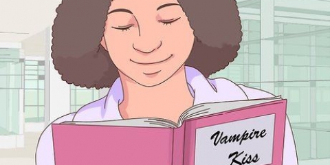 Guarda e comportati come un vampiro adolescente
