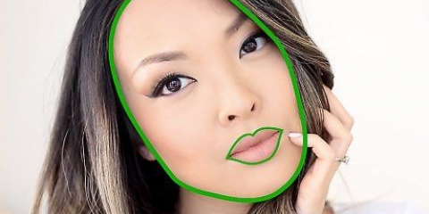 Applicare l'eyeliner