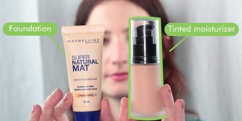 Usando una crema idratante colorata