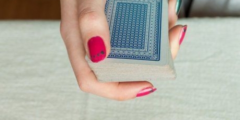 Fare trucchi di magia con le carte