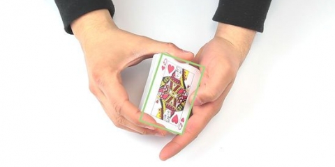 Fare trucchi di magia con le carte