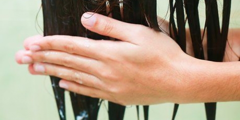 Rende i capelli più morbidi dopo la tintura