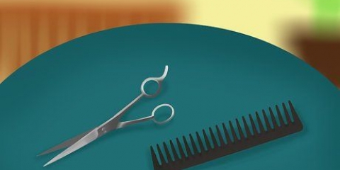 Tagliare i capelli a un bambino