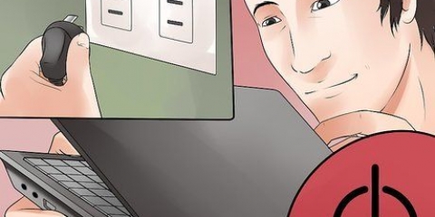 Pulizia dello schermo del laptop con prodotti per la casa
