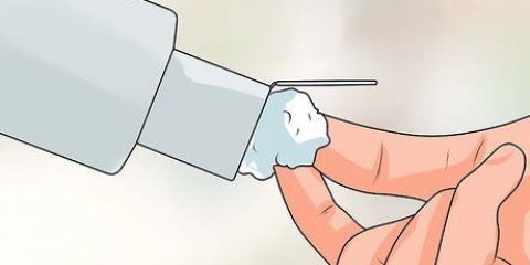 Come utilizzare i rimedi casalinghi per sbarazzarsi dell'acne