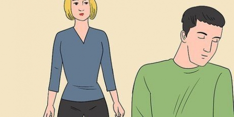 Rivolgersi a qualcuno quando si comporta in modo distante