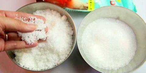 Prepara il tuo scrub al sale