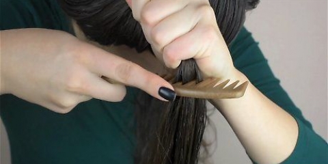 Asciuga i capelli senza renderli crespi