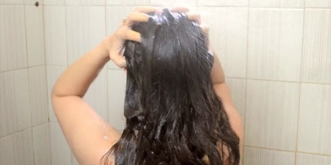 Arriccia i capelli senza calore