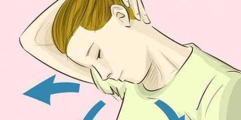 Allenta i muscoli del collo