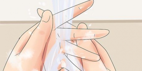 Portare il piercing al naso dentro e fuori