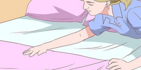 Pulisci le orecchie con acqua ossigenata