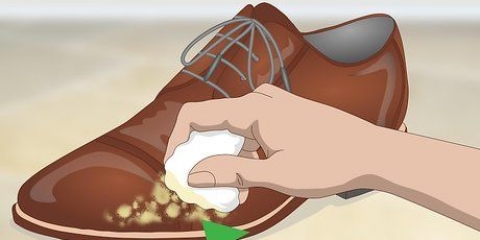 Manutenzione delle scarpe di cuoio