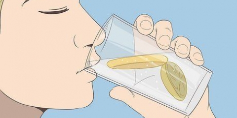 Mal di stomaco a causa del cibo spazzatura