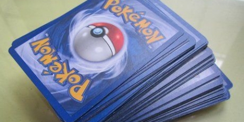 Giocare con le carte pokemon