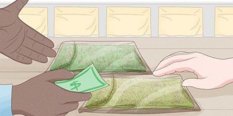 Applicazione del muschio come copertura del terreno
