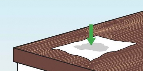 Rimuovere l'olio dal legno