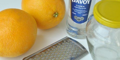 Estrazione dell'olio dalle arance
