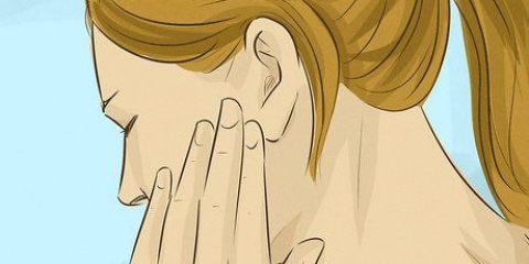Drenare il liquido dell'orecchio